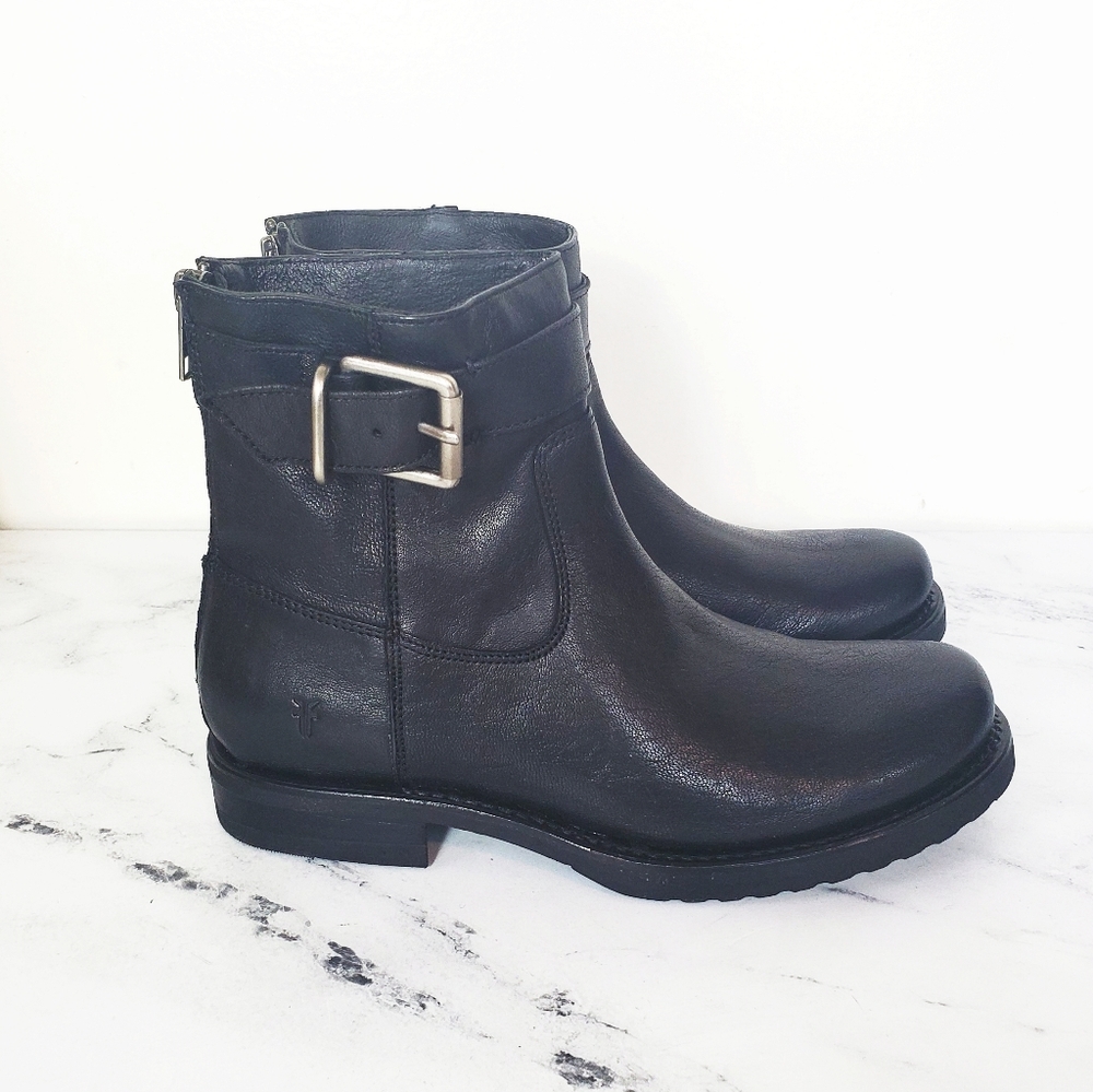 FRYE Veronica Leather Strap Zip Boots NWB
